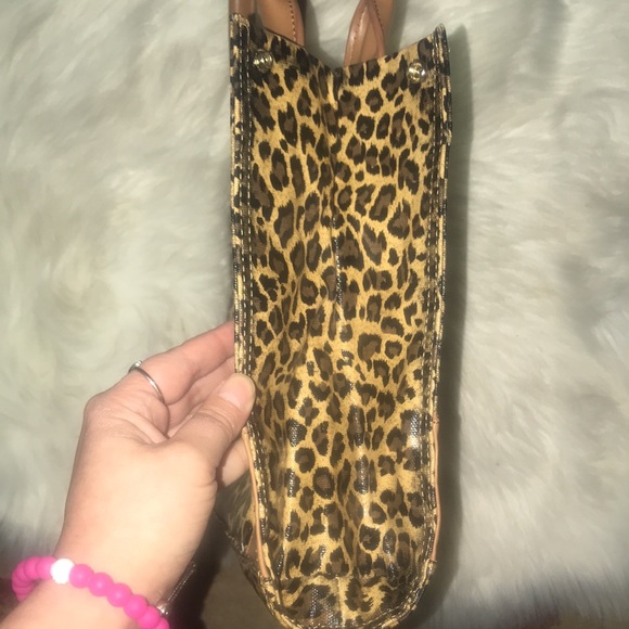AUTHENTIC TORY BURCH CHEETAH TOTE - Picture 9 of 16
